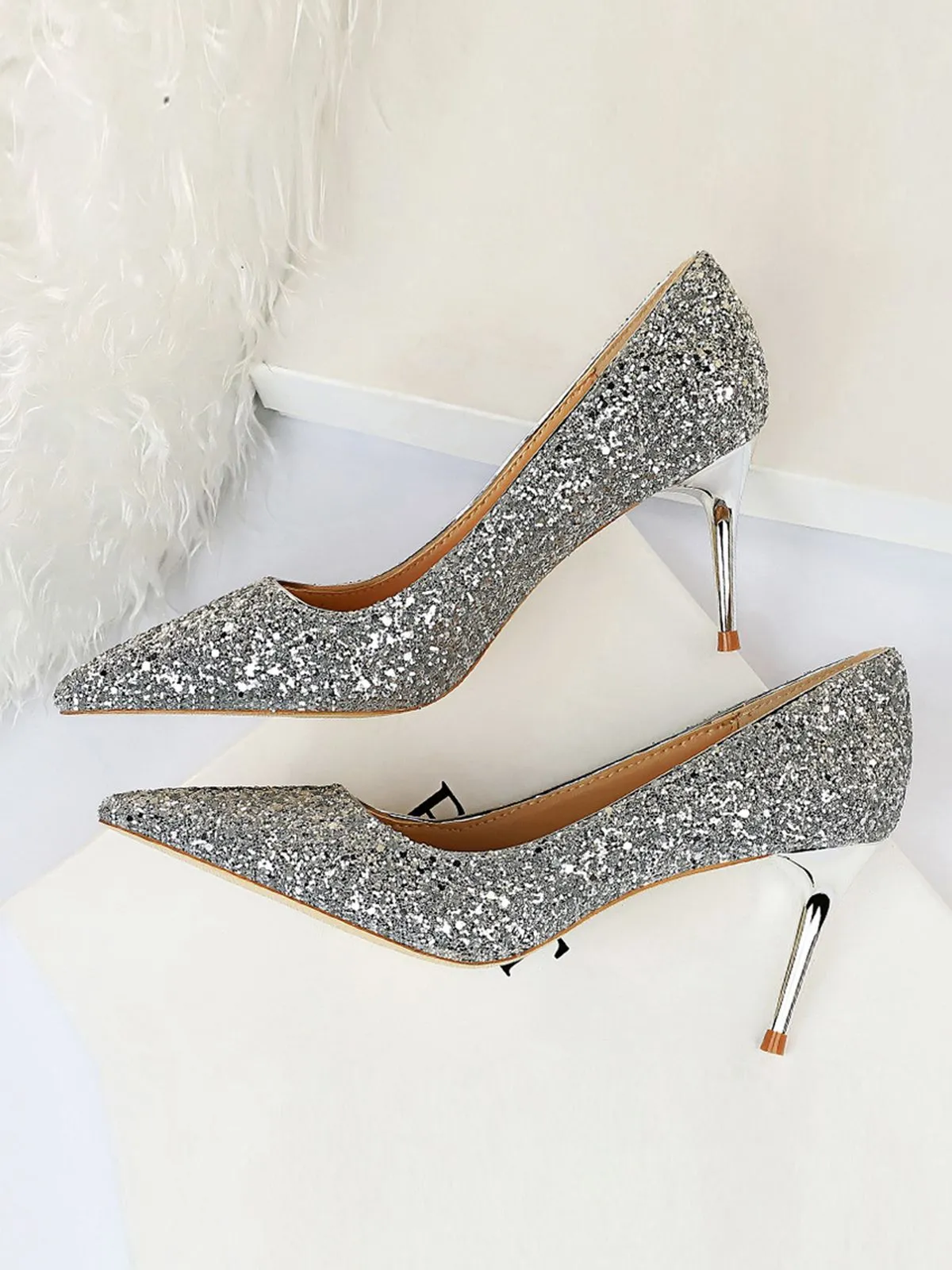 Pointed Toe Sequins Glitter High Heels Shoes