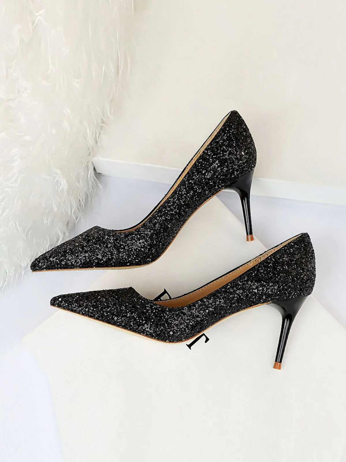 Pointed Toe Sequins Glitter High Heels Shoes