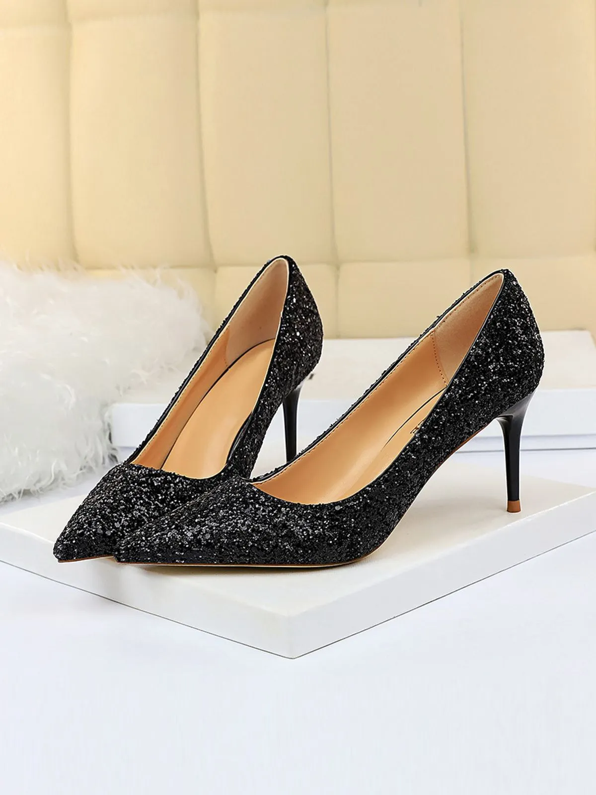 Pointed Toe Sequins Glitter High Heels Shoes