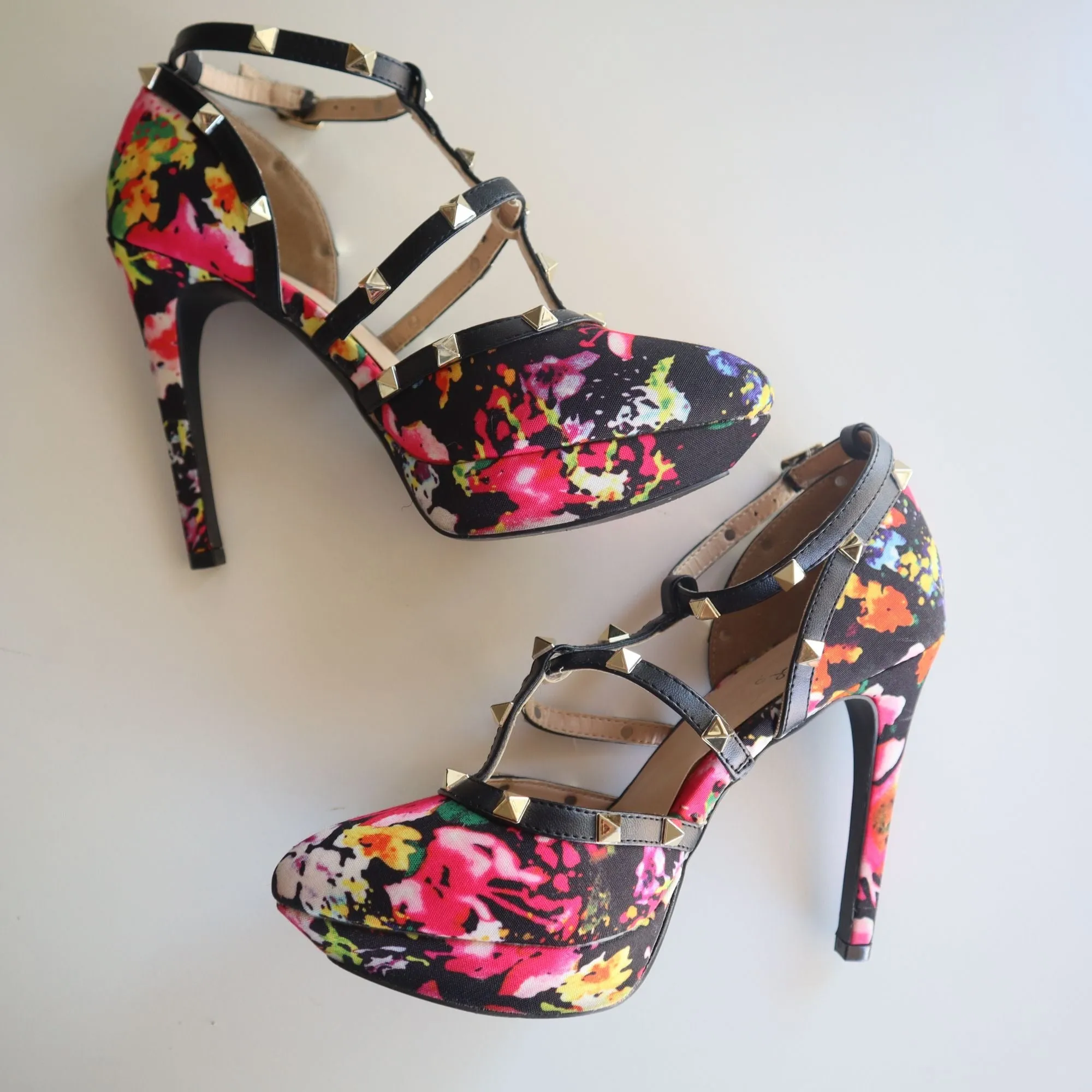 Qupid Womens Multi-Color Floral Print Stiletto Heels With Studded Straps & Buckle