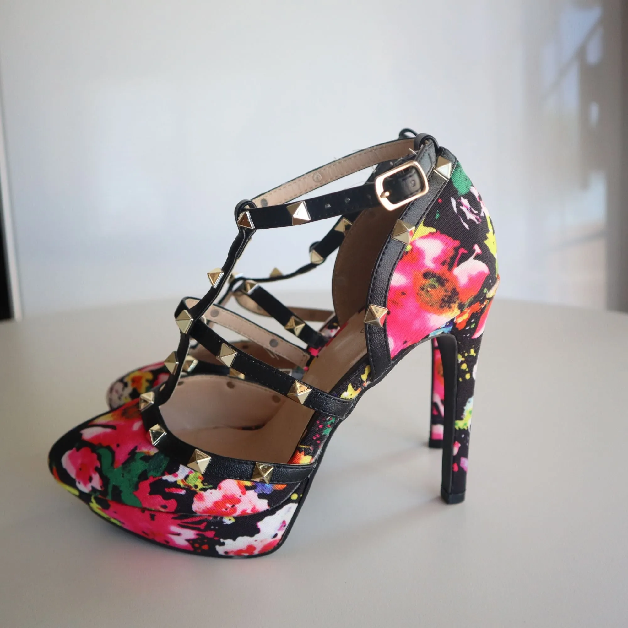 Qupid Womens Multi-Color Floral Print Stiletto Heels With Studded Straps & Buckle