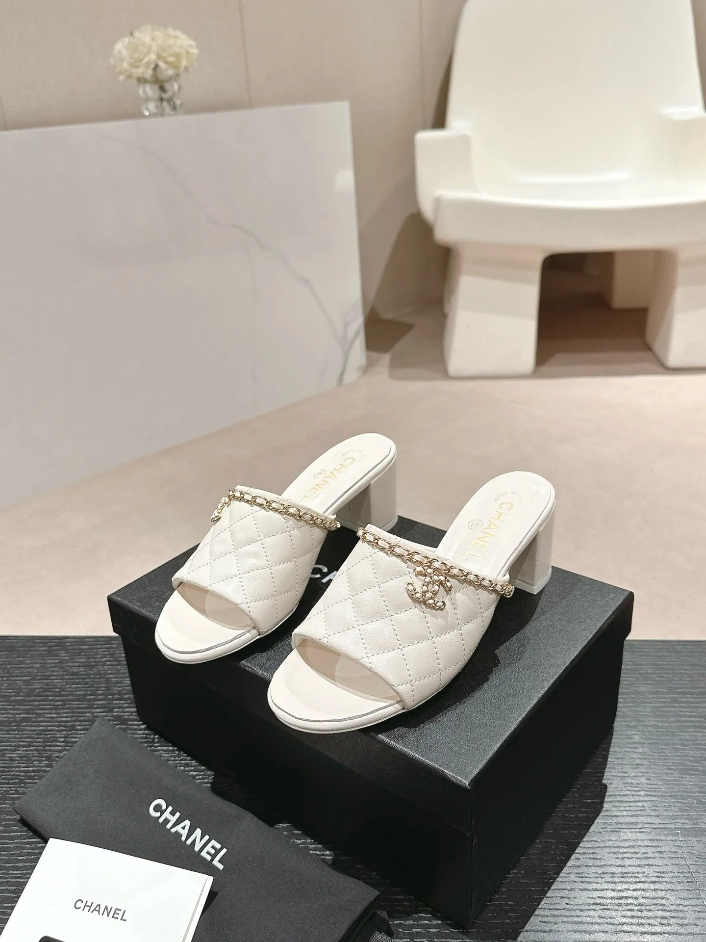 SE1372 CC Slide Sandals / Size4-11